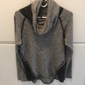 Kuhl grey sweater